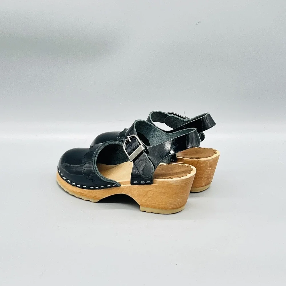 Hanna Andersson Clog Sandals Girls 11 Black Patent Leather Scalloped Wood Heel